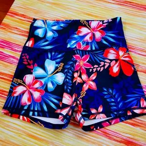 NIB WORKOUT SHORTS